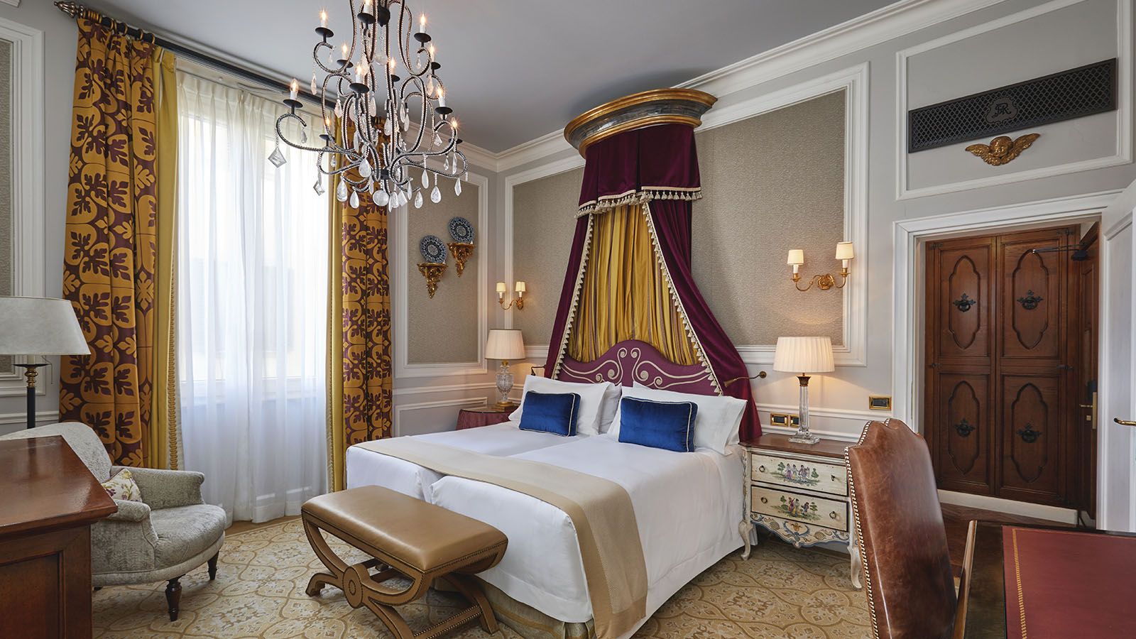 Bottega veneta suite, the st. regis florence, sito ufficiale